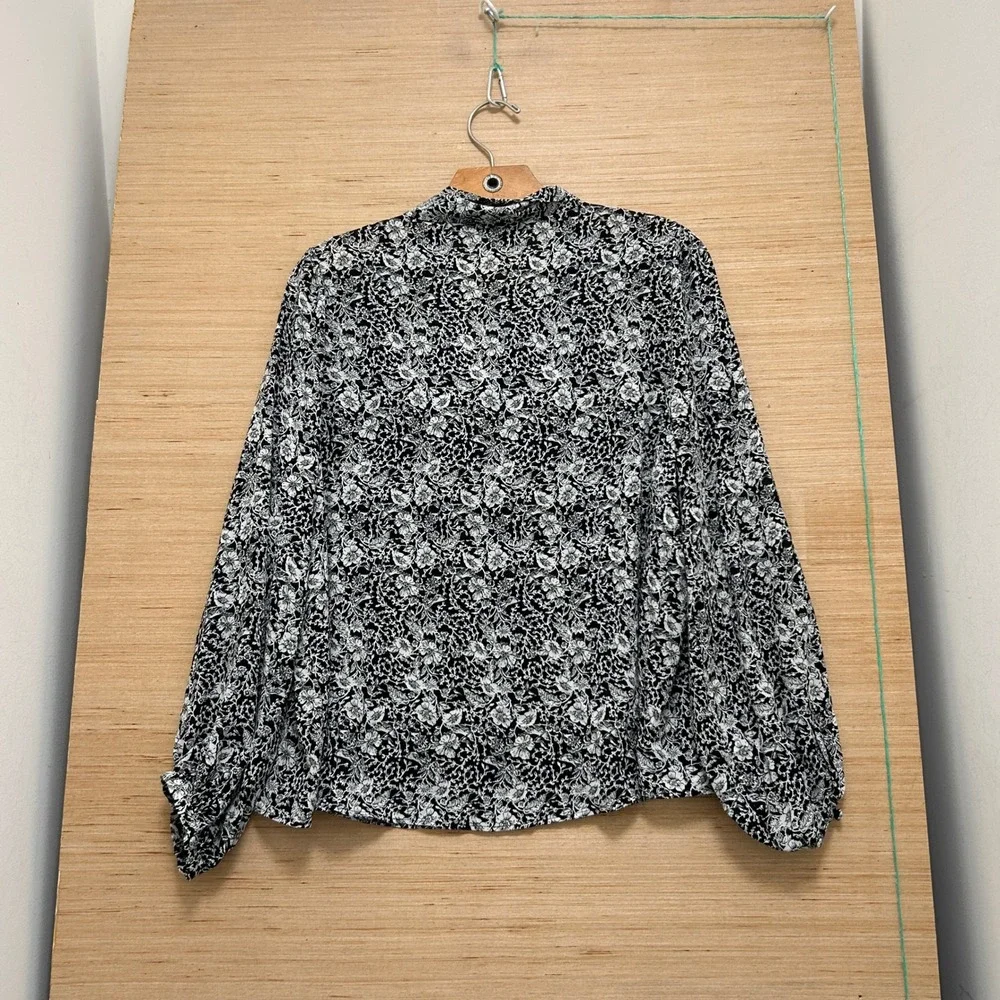 Banana Republic Black White Floral Tie Neck Blouse Long Sleeve Puff Top Medium